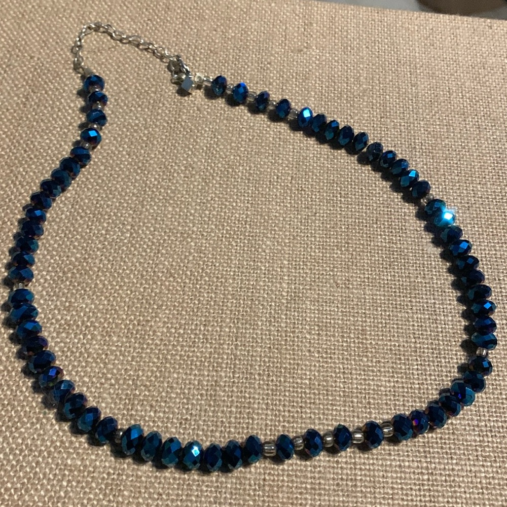 Stunning blue sparklingly necklace